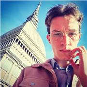 Laureato in Lettere Moderne. Offro lezioni private di storia, italiano, latino, matematica. Abito in via Antonio Fontanesi 25 ma sono anche automunito